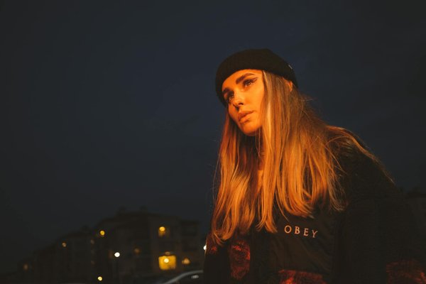 Ultimate Guide: How to Perfectly Style Your Playsuit for an Unforgettable Day at UK Amusement Parks!