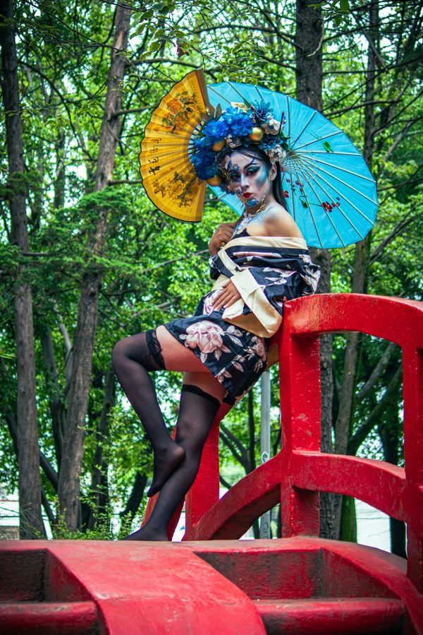 Transform your look using the techwear katana umbrella